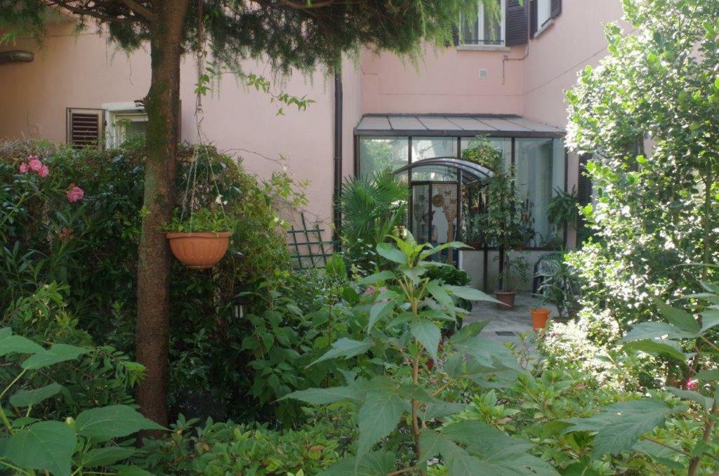 B&B Zia Lina Dongo Exterior foto