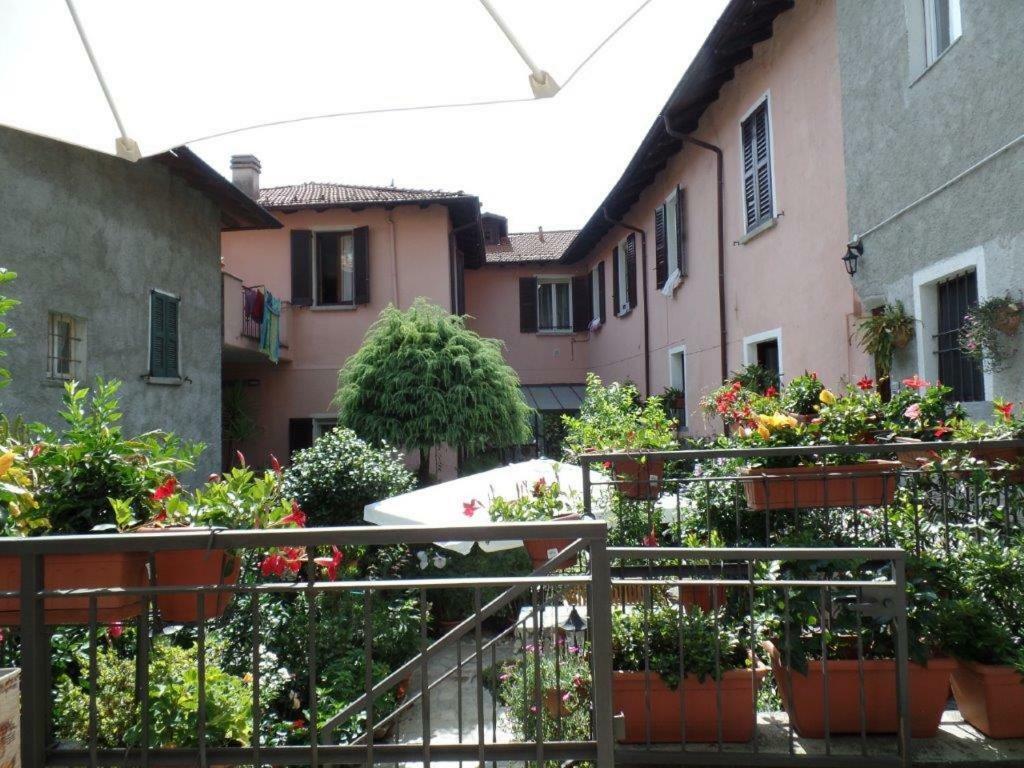B&B Zia Lina Dongo Exterior foto